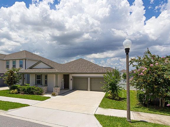 3rd image of 15769 Shaddock Dr