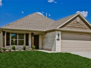 4646 W Monaco Bnd, Fayetteville, AR 72704