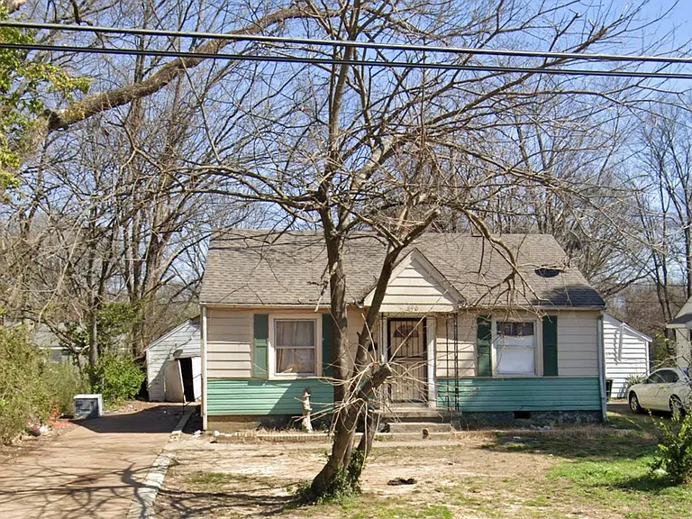 890 Baltic St — Photo 1