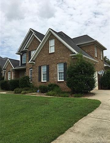 1st image of 134 Hunters Hill Dr