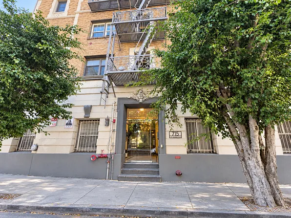 Classic Los Angeles Character, Thoughtfully Updated, 715 S Saint Andrews Pl #401, Los Angeles, CA 90005