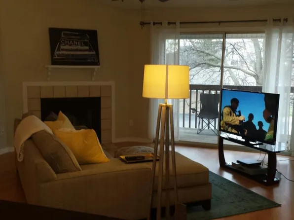 1411 Lake Pointe Way, Dayton, OH 45459