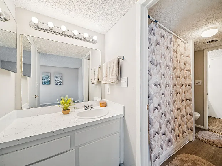 Cedar Park Apartments — Photo 30