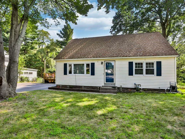 42 Elgin Street, Nashua, NH 03060
