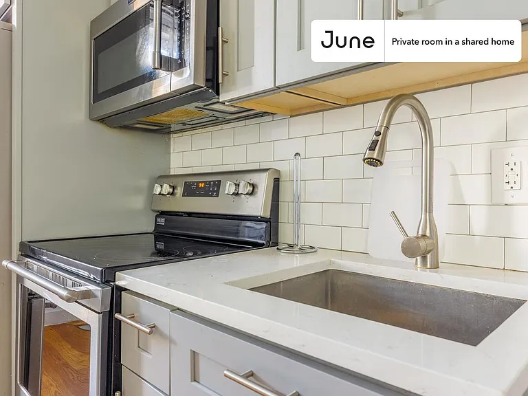 60-47 68th Ave #D — Photo 8