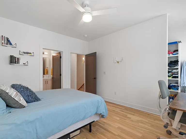 183 Moreland Ave SE #204 — Photo 22