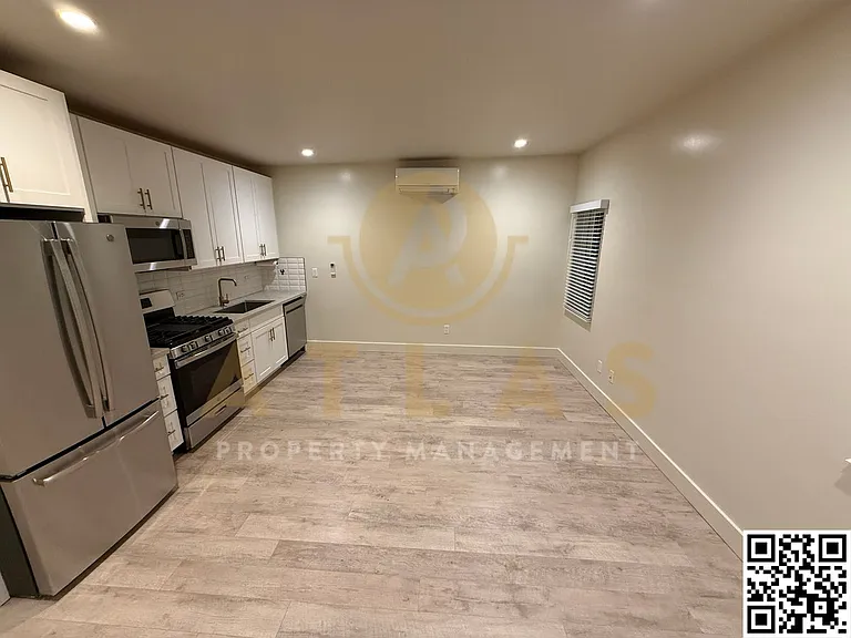 1241 Laurel St — Photo 9