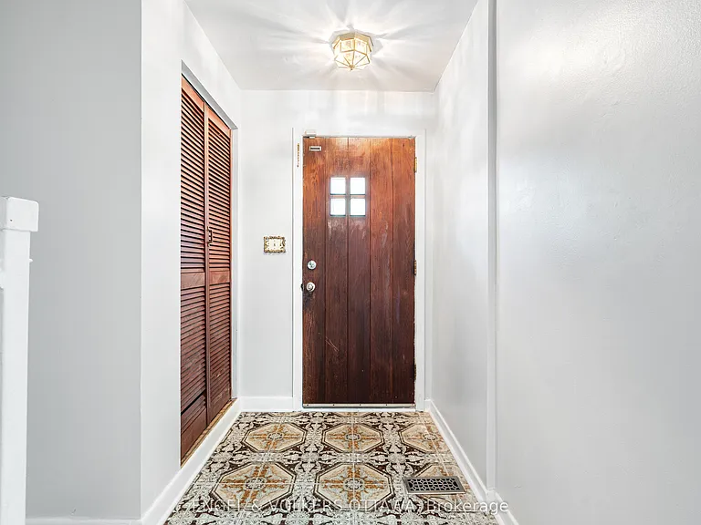 1402 Kilborn Ave — Photo 7