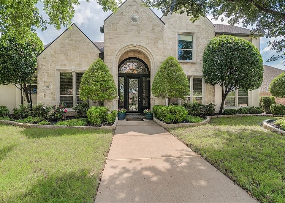 1st image of 600 Glen Rose Dr