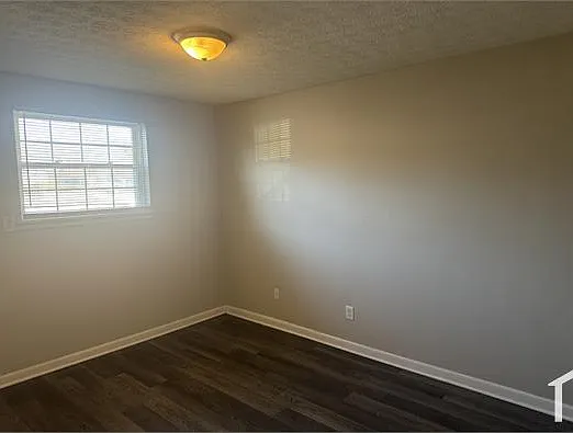 1 bed, $1,000 — Photo 4