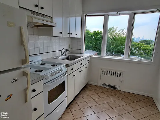 Rented by Brown Harris Stevens | media 3