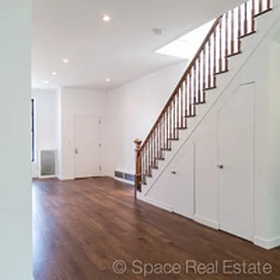 Rented by Space Real Estate | media 27