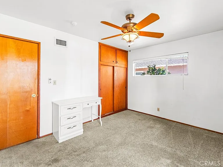 454 N Shattuck Pl — Photo 18