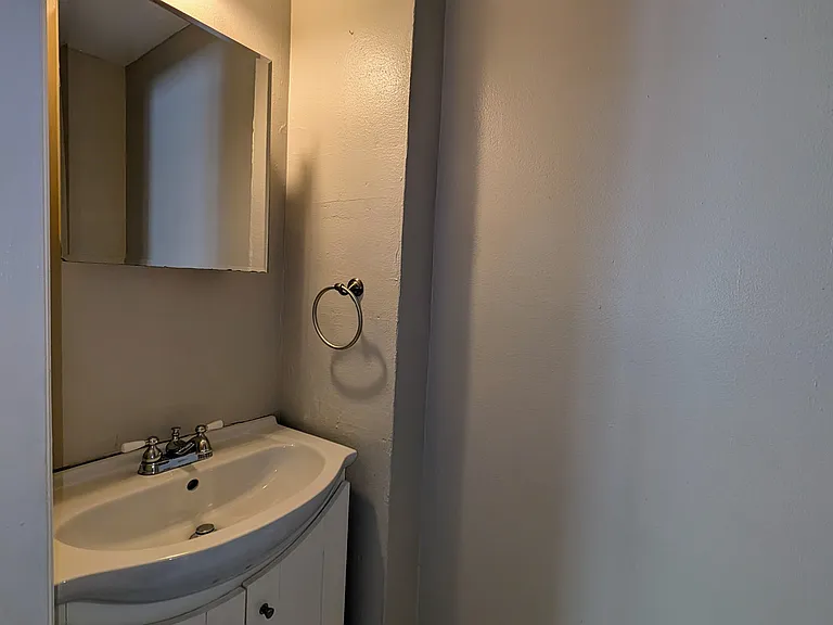 704 Kolping Ave — Photo 8