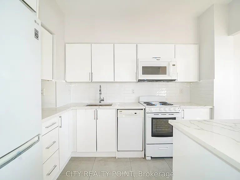 490 Eglinton Ave E #201 — Photo 1