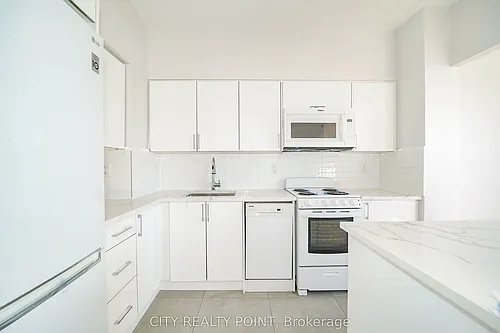490 Eglinton Ave E #201 Photo 1