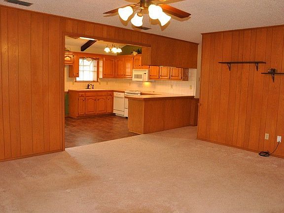 3rd image of 1603 College Ave
