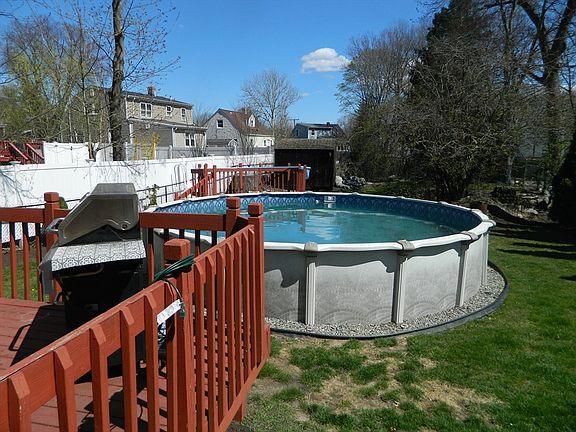 5th image of 12 Briarwood Trl