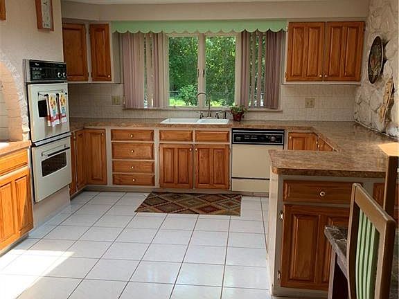 2nd image of 31 Campus Ln