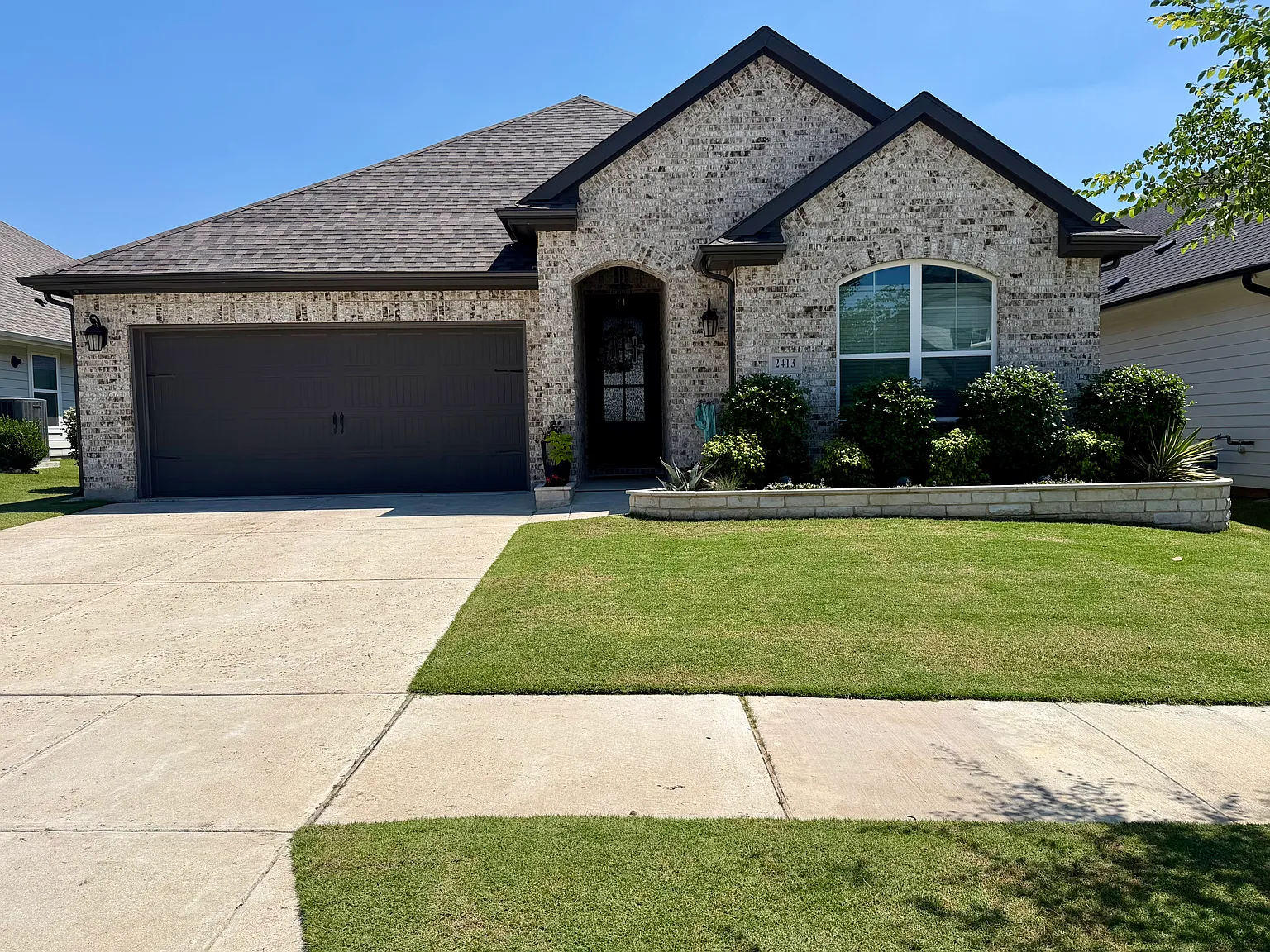 3 bed, 2206 sqft, $3,200 — Photo 1