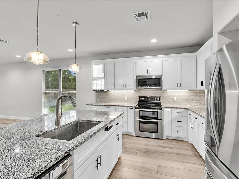 11087 Sutton Pl — Photo 9