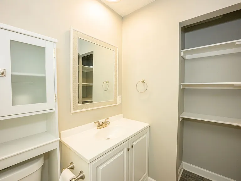 226 Carey Ln — Photo 14