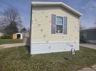 84 Dunlap Cir #84B, Oxford, MI 48371