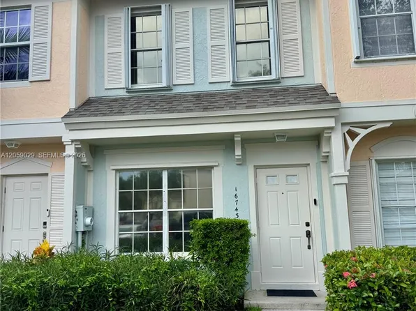 16743 Hemingway Dr, Fort Lauderdale, FL 33326
