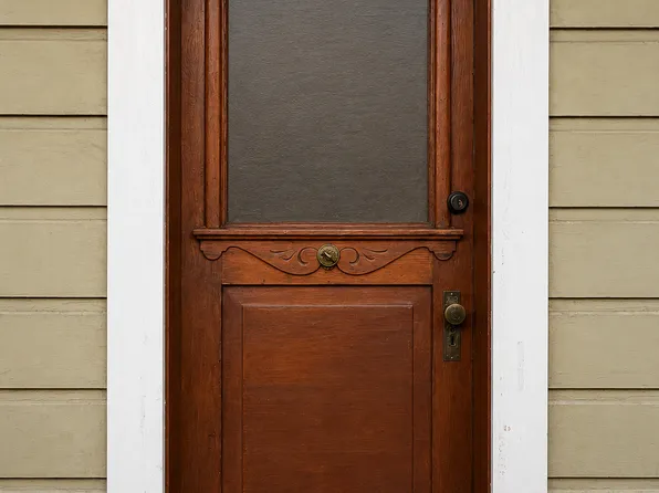 18 1st St #2, San Rafael, CA 94901