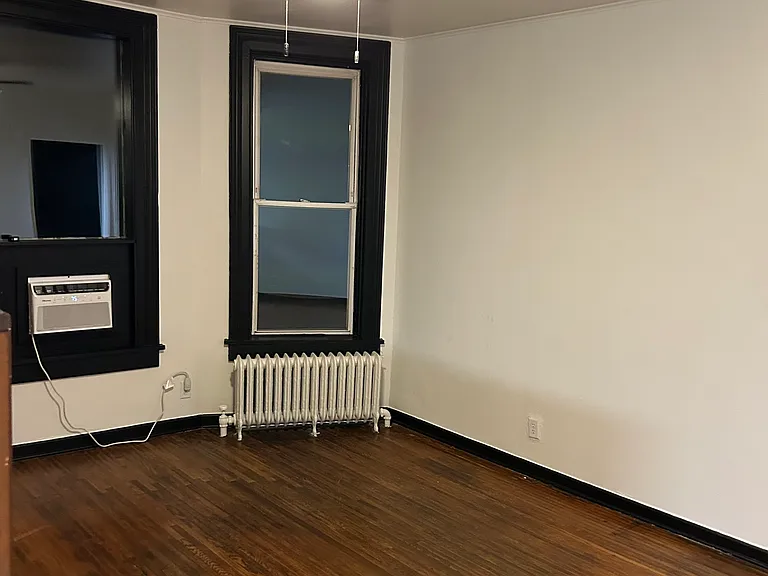 1616 N Vermilion St #1 — Photo 4