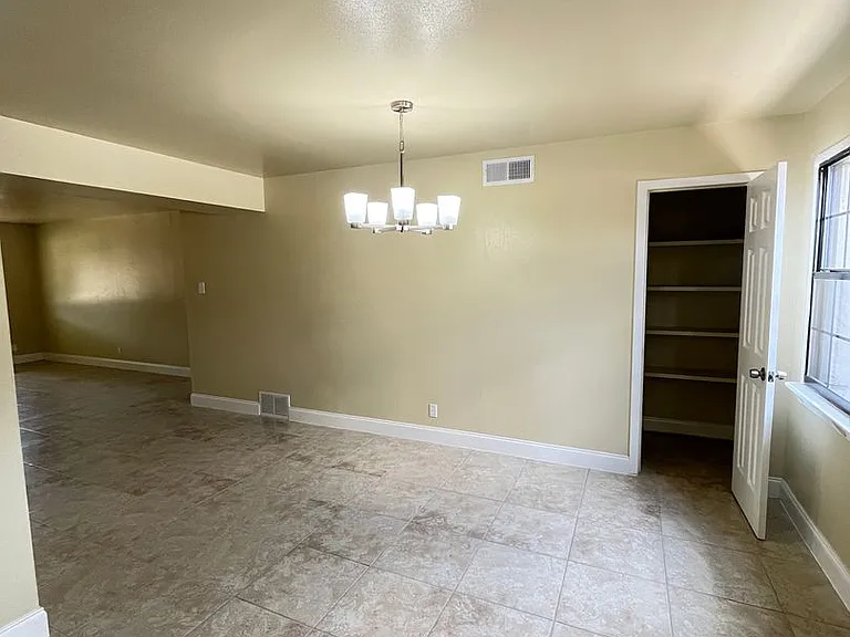 Retama Apartments — Photo 54