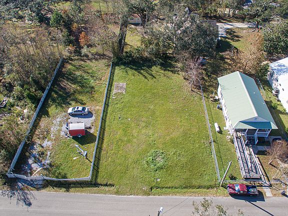 4th image of 218 Ballentine St