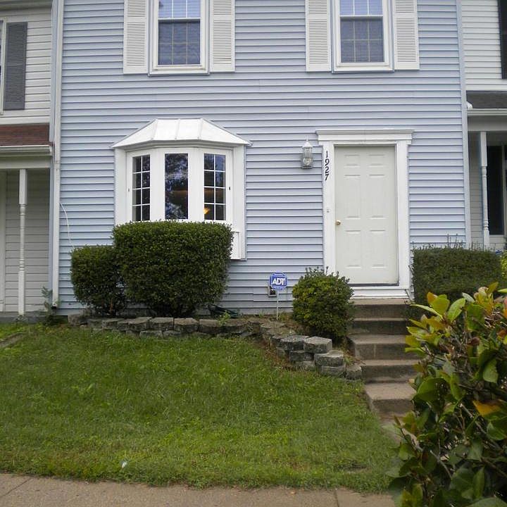 1st image of 1927 Pohick Creek Ct