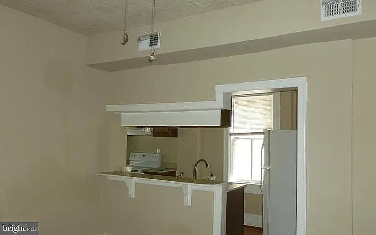 2758 Chain Bridge Rd — Photo 21