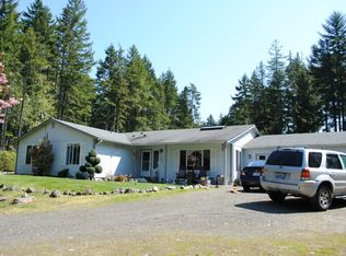 620 Lewis Rd W, Seabeck, WA 98380