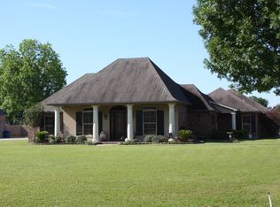 107 Legend Ln, Carencro, LA 70520
