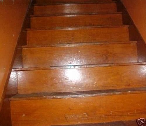 Hardwood floors thoughout