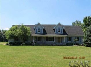 5040 S Lovejoy Rd, Perry, MI 48872