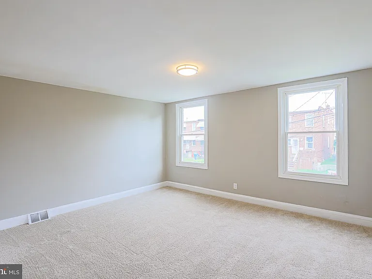 130 Reedbird Ave — Photo 32