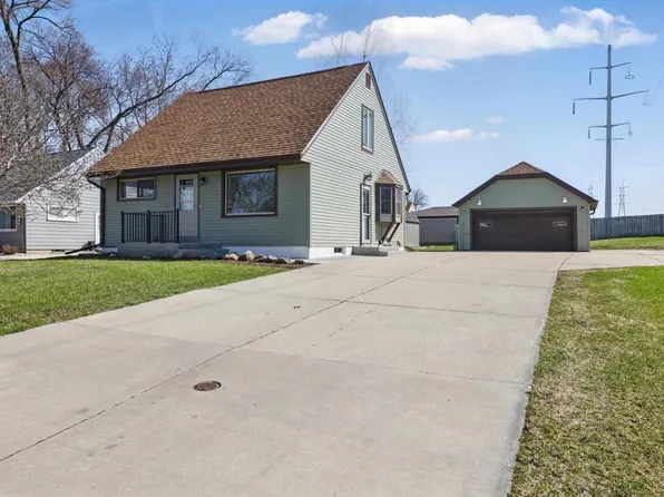 4464 South 48th STREET, Greenfield, WI 53220