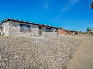 726 S Abrego Dr, Green Valley, AZ 85614