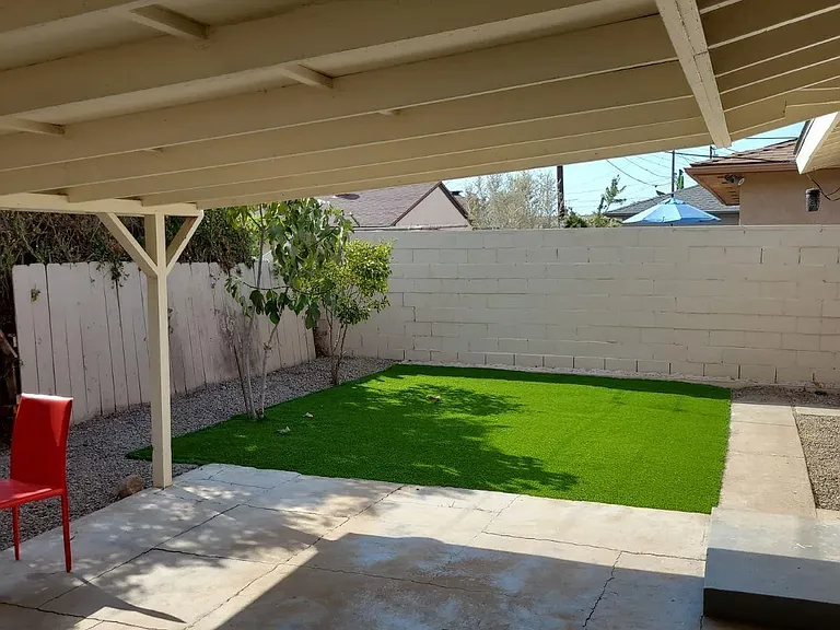 5483 Elgin Ave — Photo 5