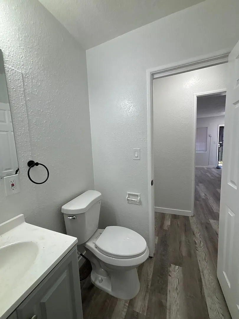 1745 Magnolia Ave. — Photo 4