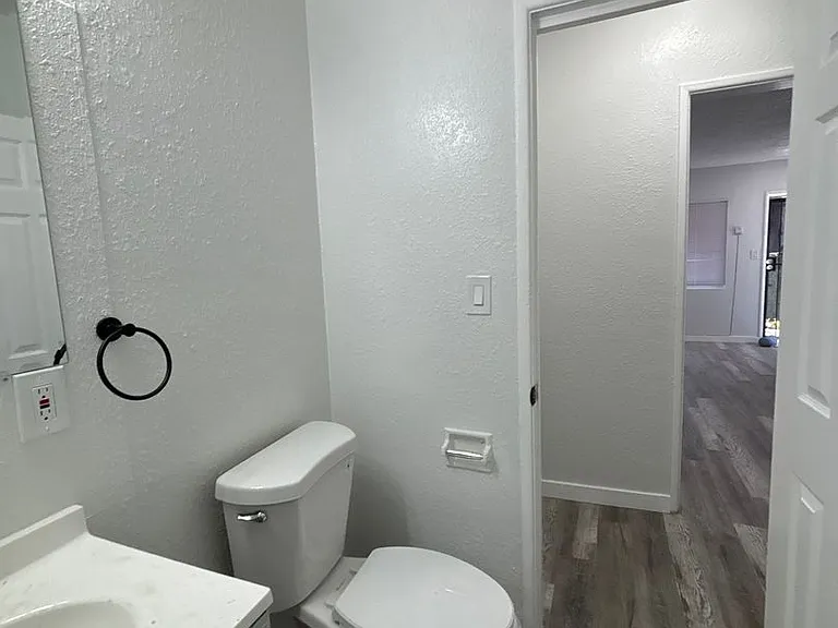 1745 Magnolia Ave — Photo 4