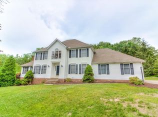 11200 Stratford Ridge Ln, Chardon, OH 44024