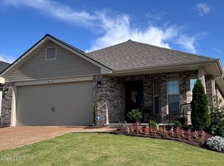 1563 Cambria Dr, Southaven, MS 38671