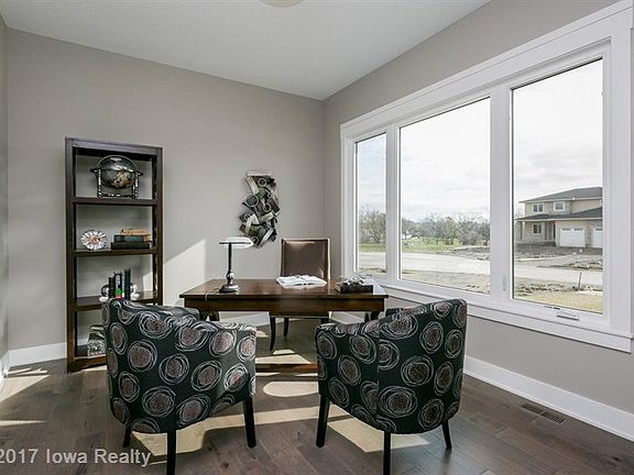 5th image of 3850 Woodland Ct