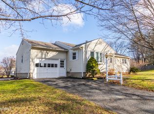 18 Pleasantview Dr, Dalton, MA 01226