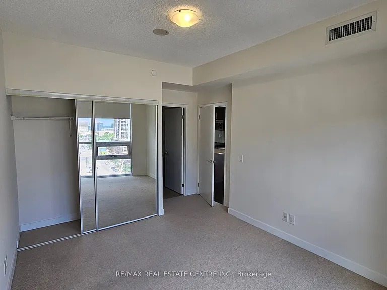 510 Curran Pl #1007 — Photo 31