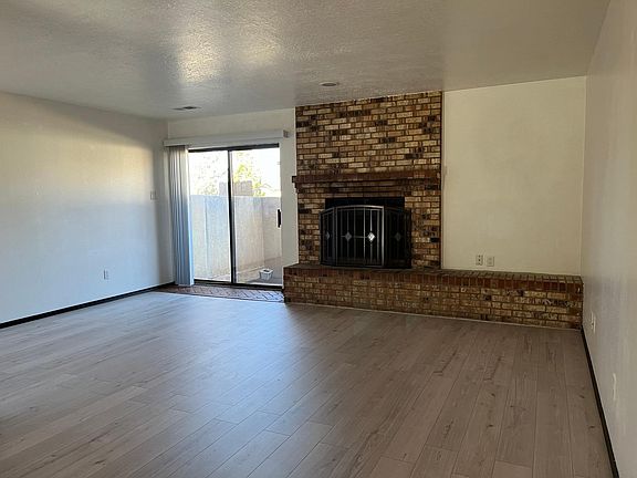 Vinyl wood plank flooring in great room